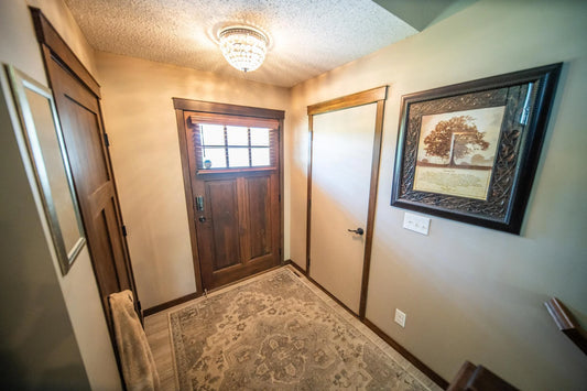 426 Creek Avenue , Delano, MN 55328