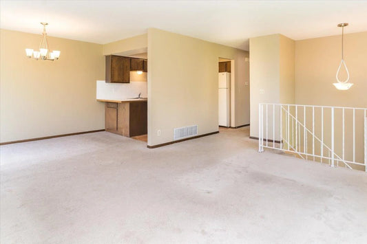10382 Juniper Lane, Eden Prairie, MN 55347