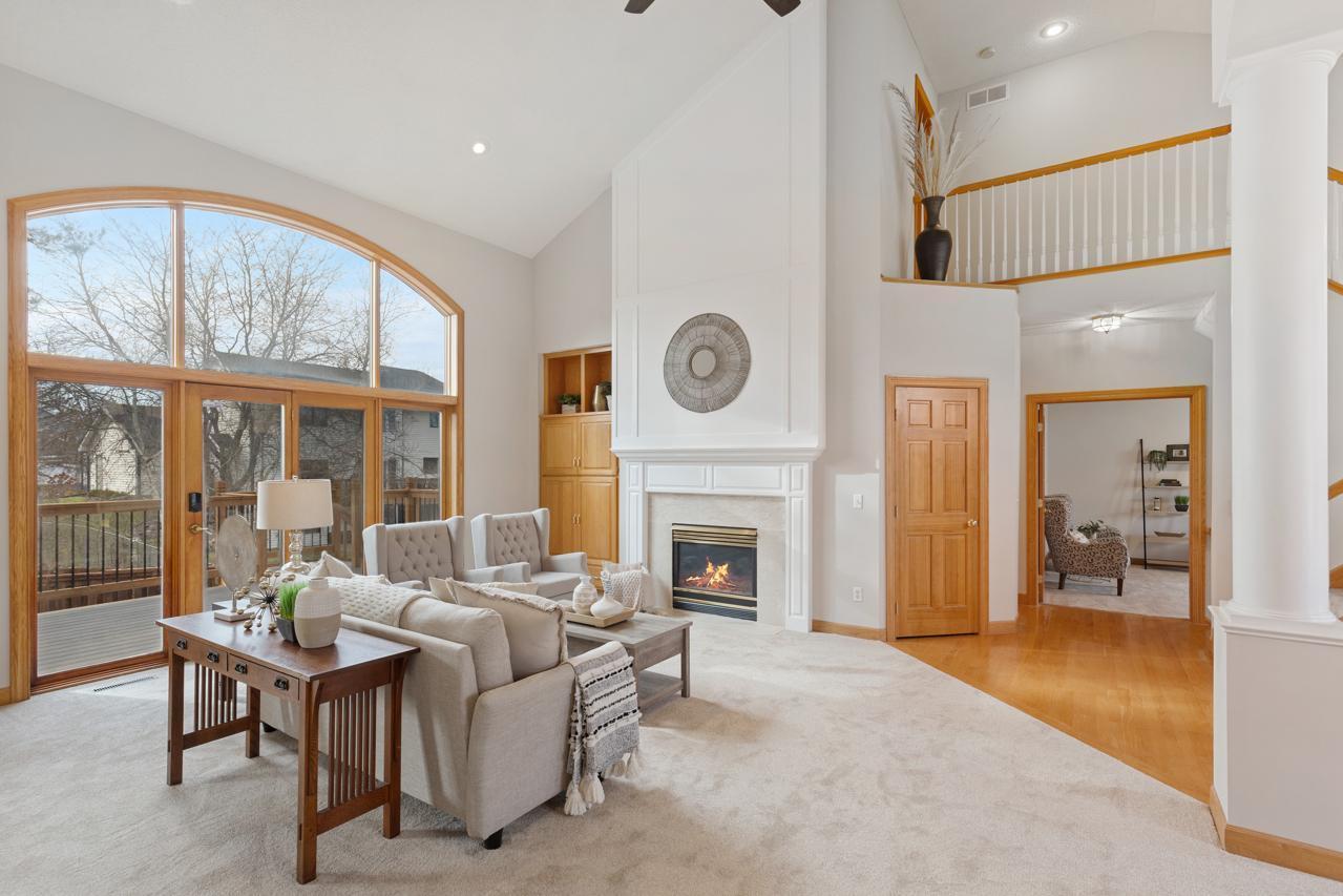 10035 Gristmill Ridge, Eden Prairie, MN 55347