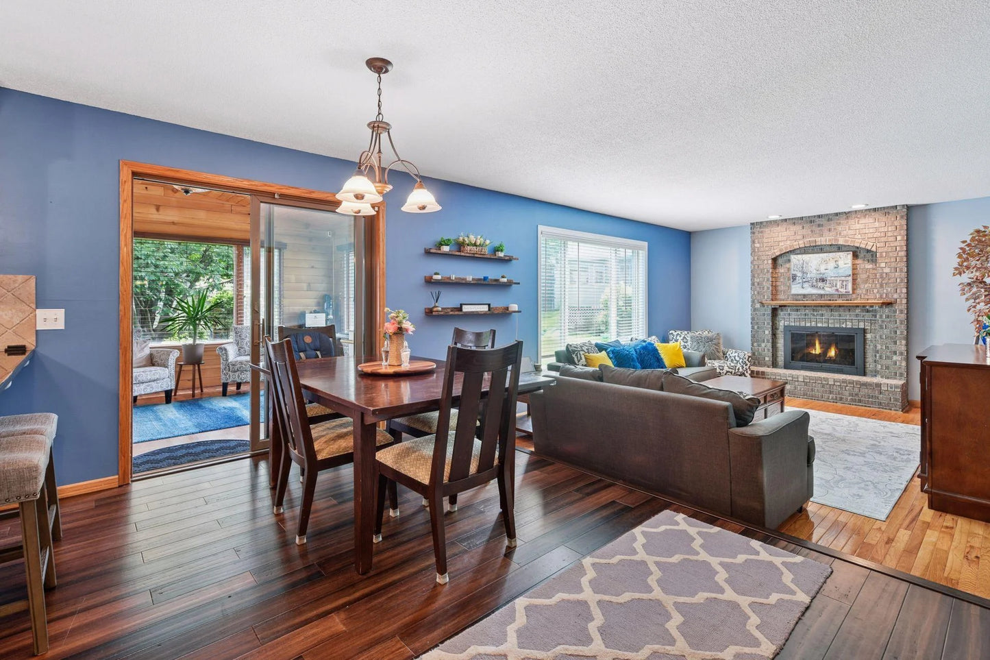 475 Oakhill Road, Chaska, MN 55318