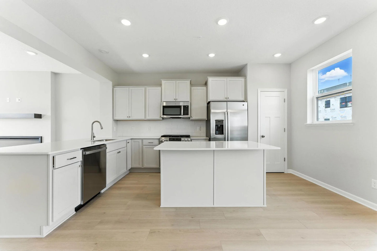 10373 Birchwood Circle, Victoria, MN 55318