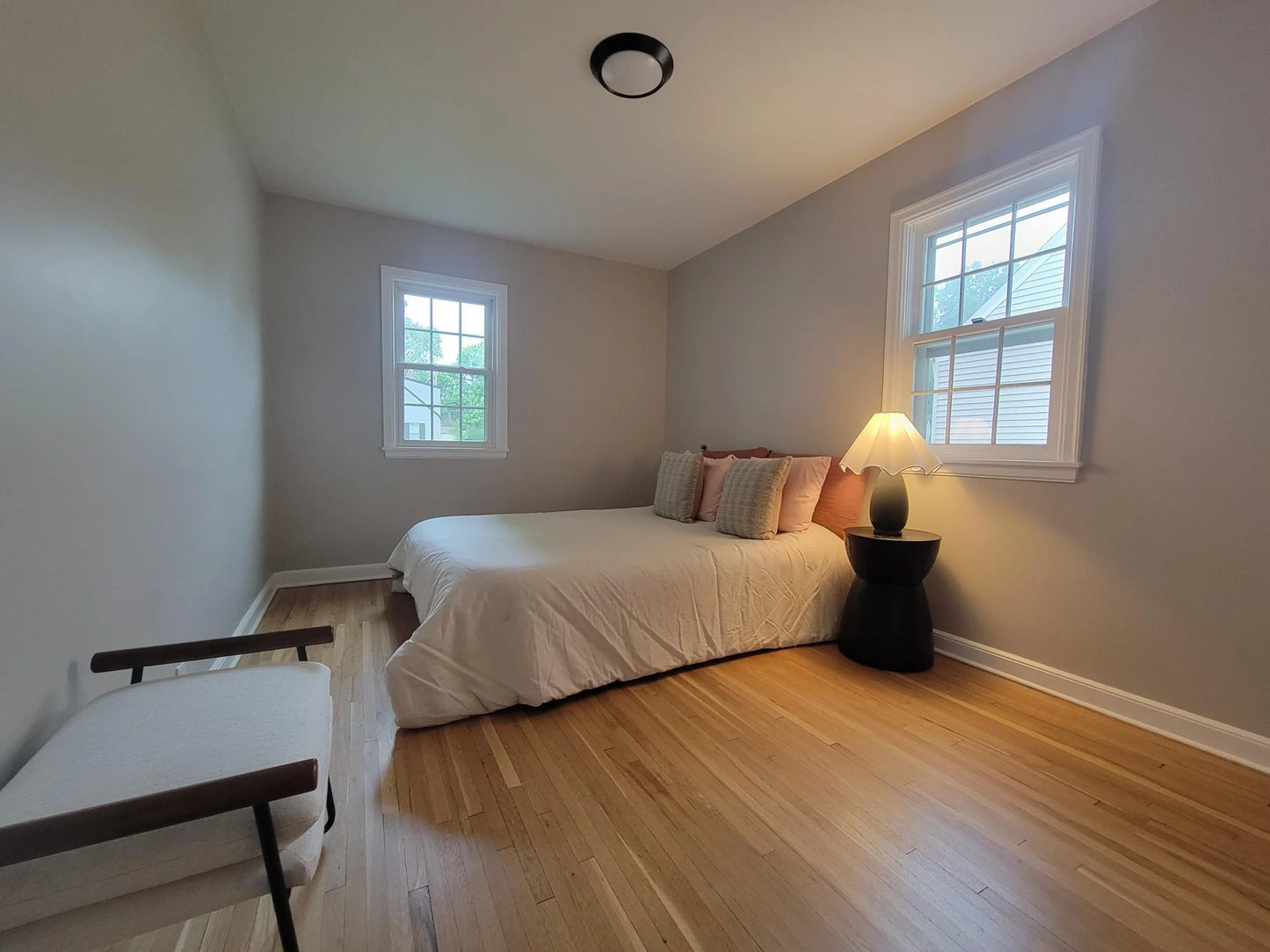 4240 Lake Road Avenue, Robbinsdale, MN 55422