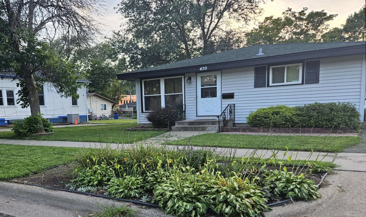 439 Clinton Avenue, Saint Paul, MN 55107