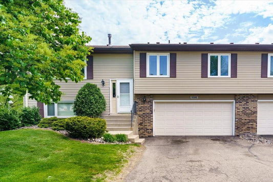 10382 Juniper Lane, Eden Prairie, MN 55347