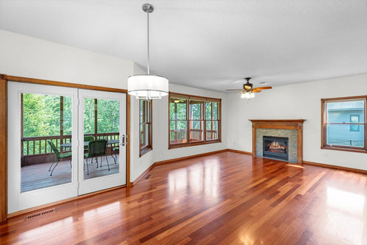 606 Sterling Street, Maplewood, MN 55119
