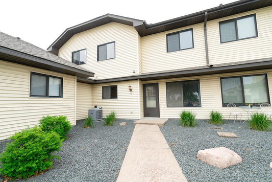 5425 Orleans Lane, Plymouth, MN 55442