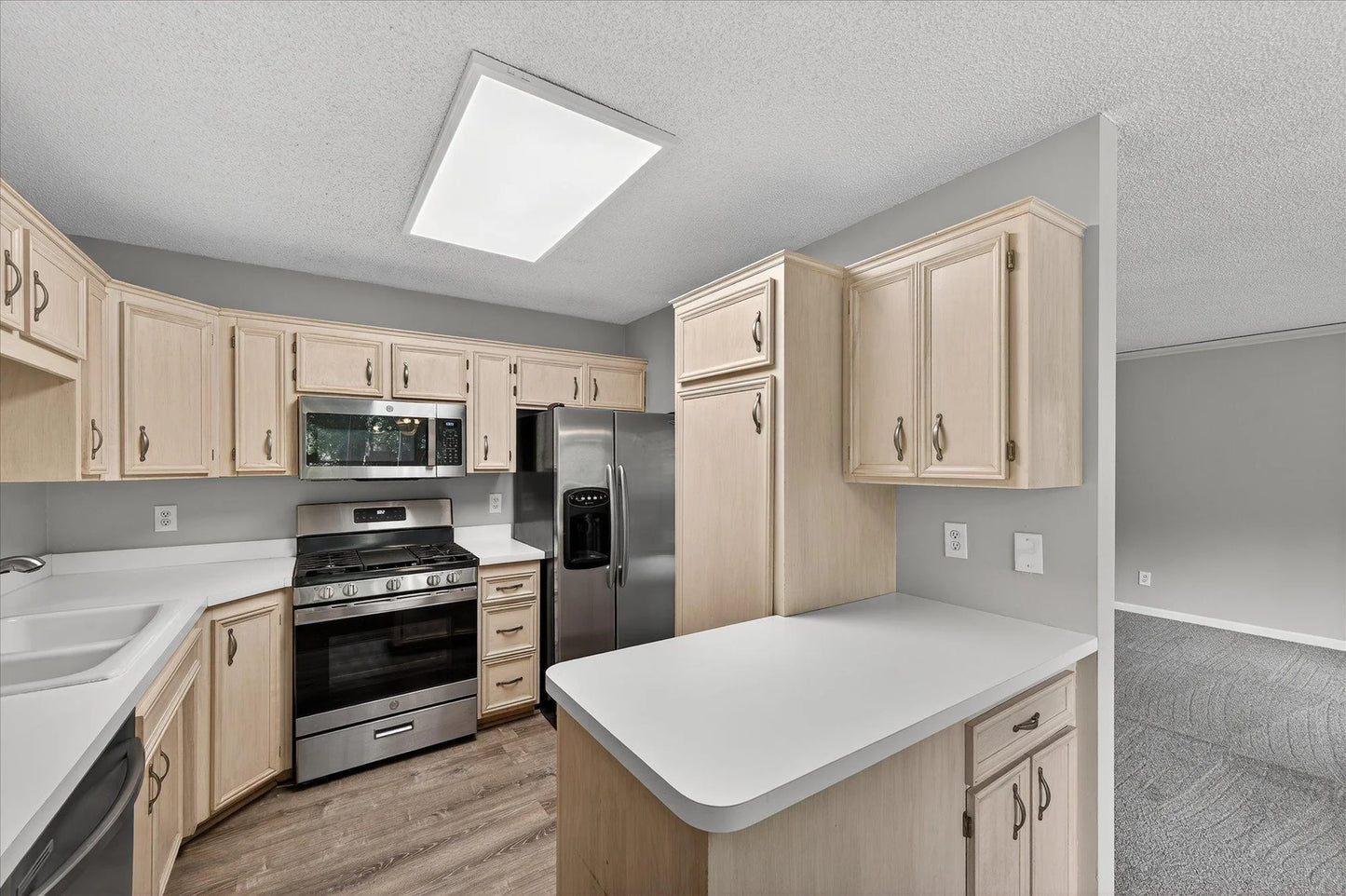 5392 Old Shakopee Circle, Bloomington, MN 55437
