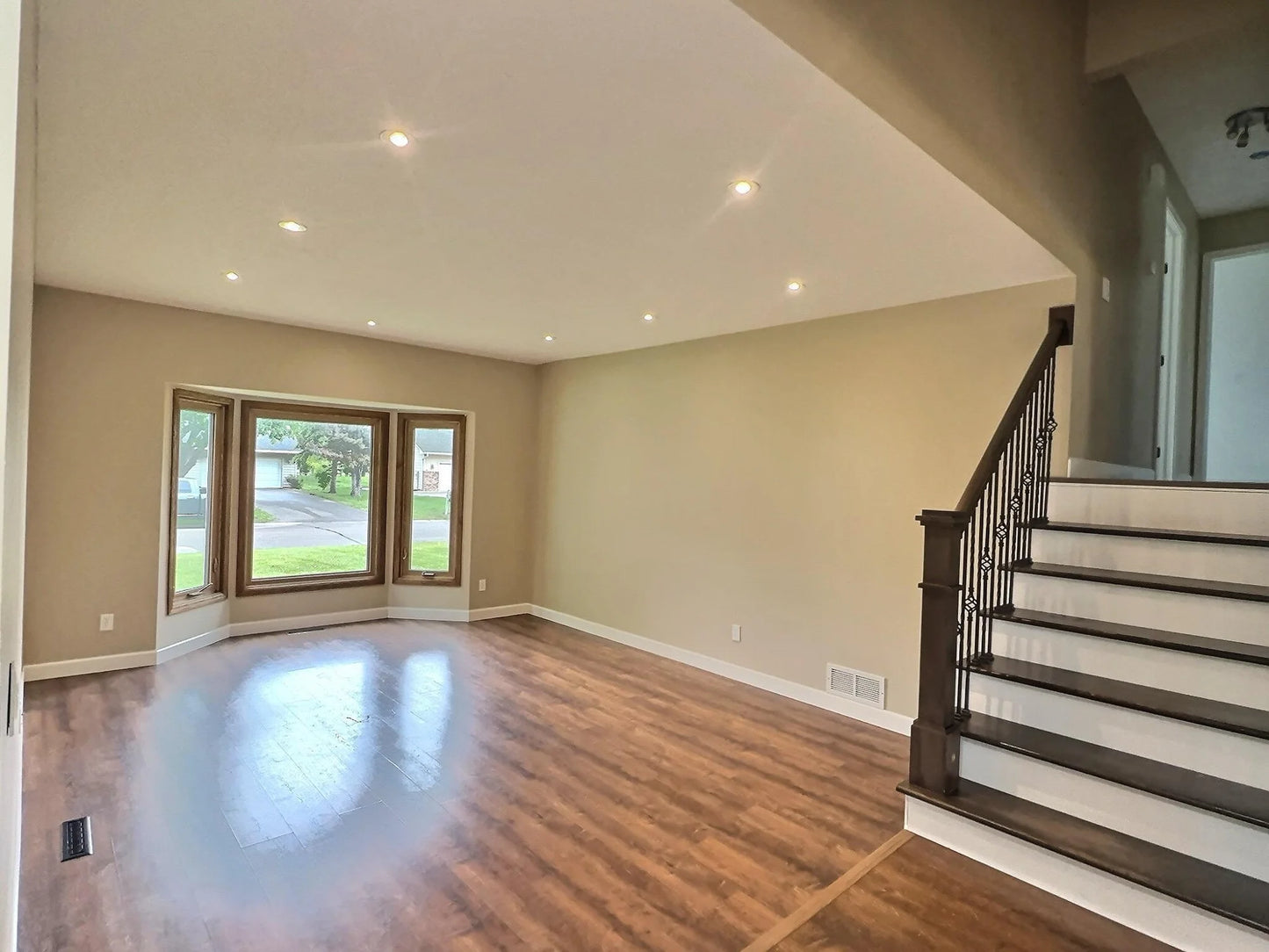 1409 88th Avenue, Brooklyn Park, MN 55444
