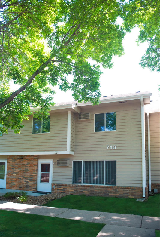 710 Village Road, Chanhassen, MN 55317