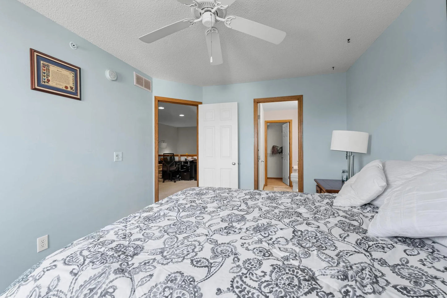4735 Victor Path, Hugo, MN 55038