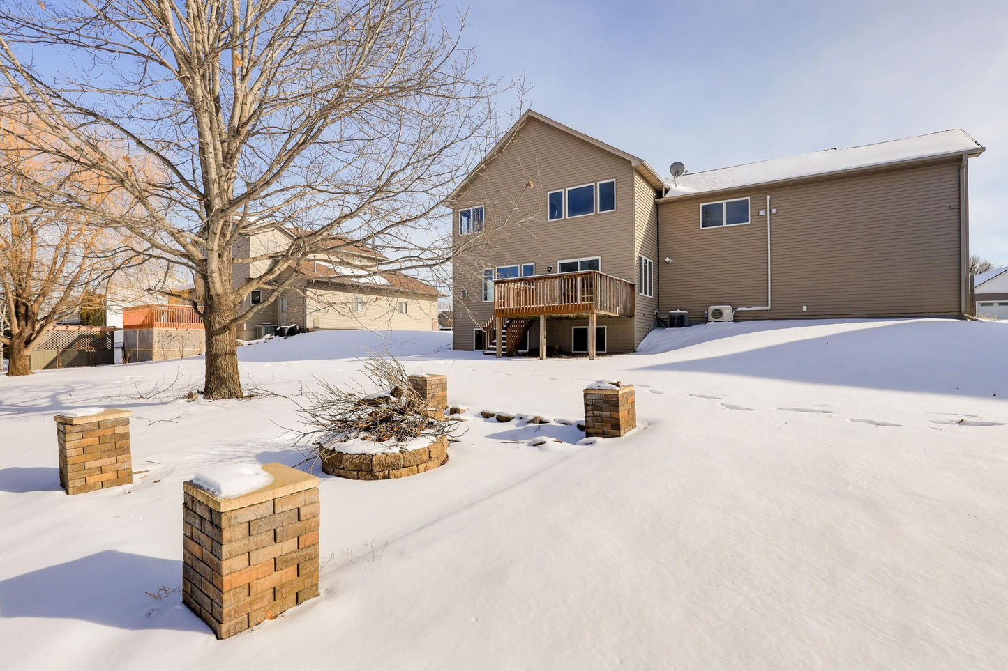 890 Snowbird Drive, Red Wing, MN 55066