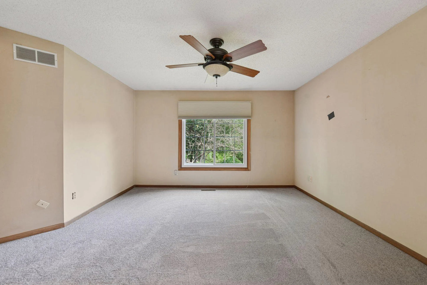 10246 Lee Drive, Eden Prairie, MN 55347