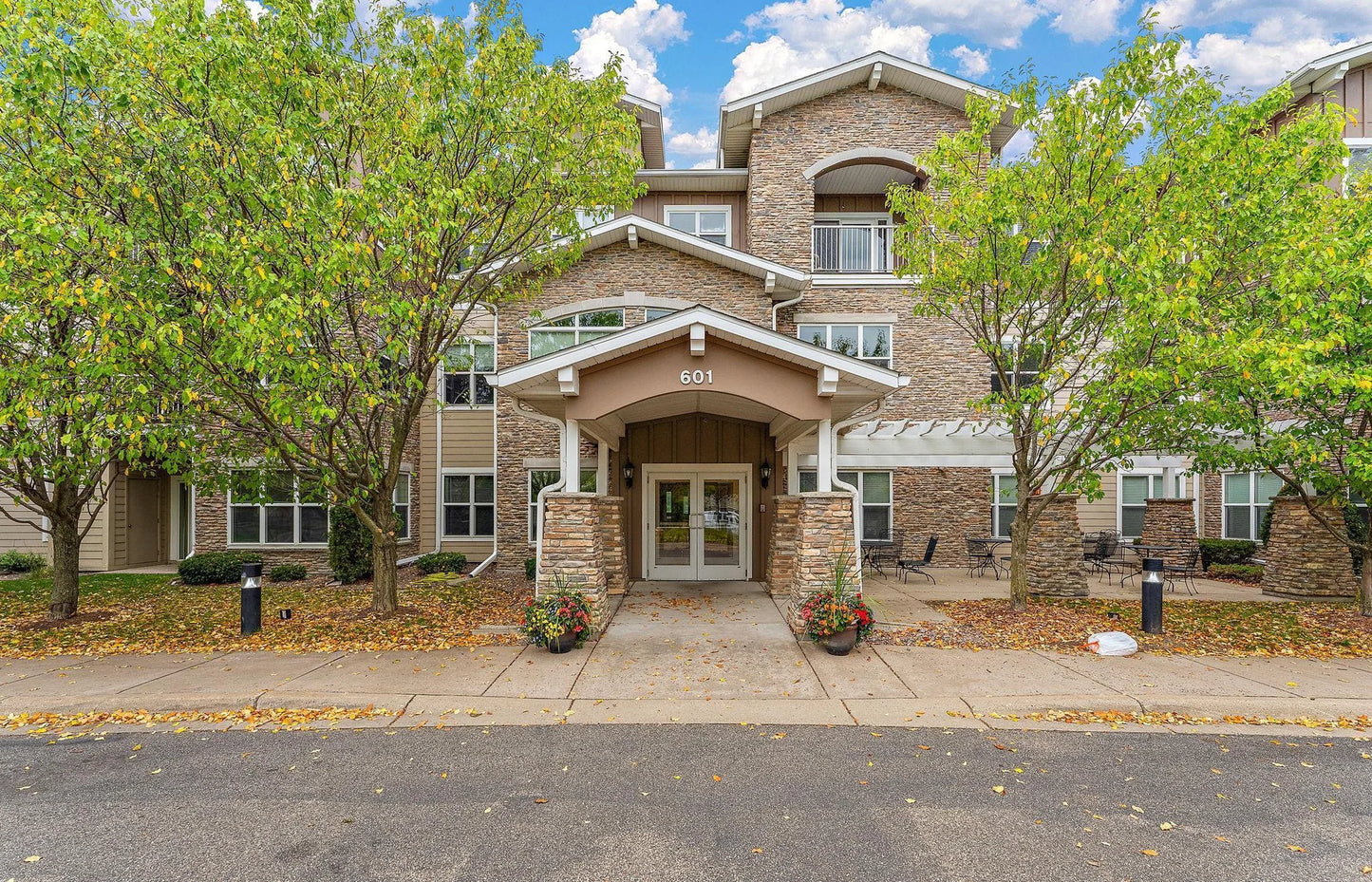 601 LeVander Way, South Saint Paul, MN 55075