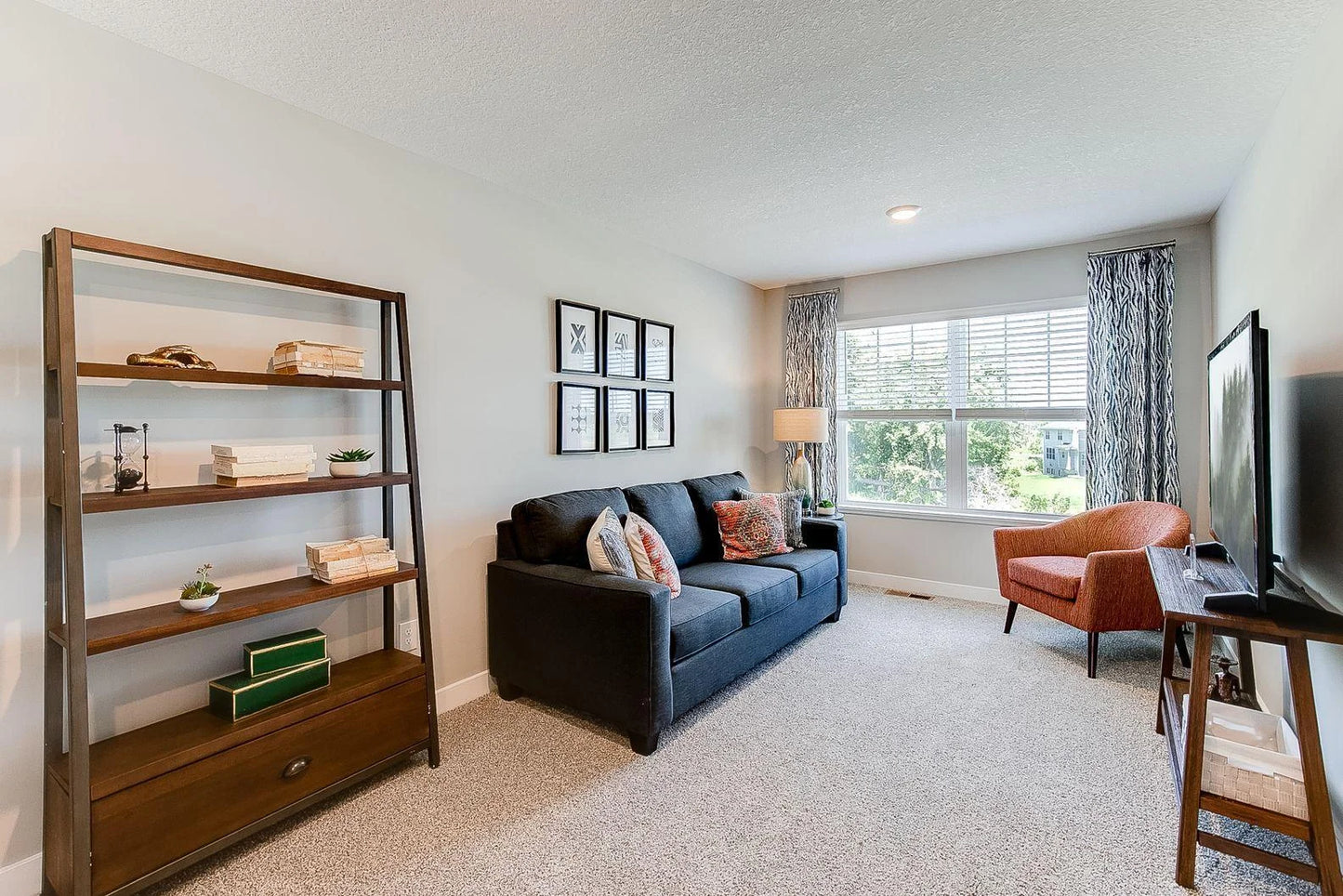 1684 Oak Creek Pass, Chaska, MN 55318