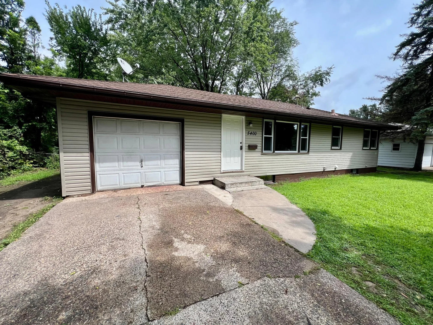 5400 Sailor Lane, Brooklyn Center, MN 55429
