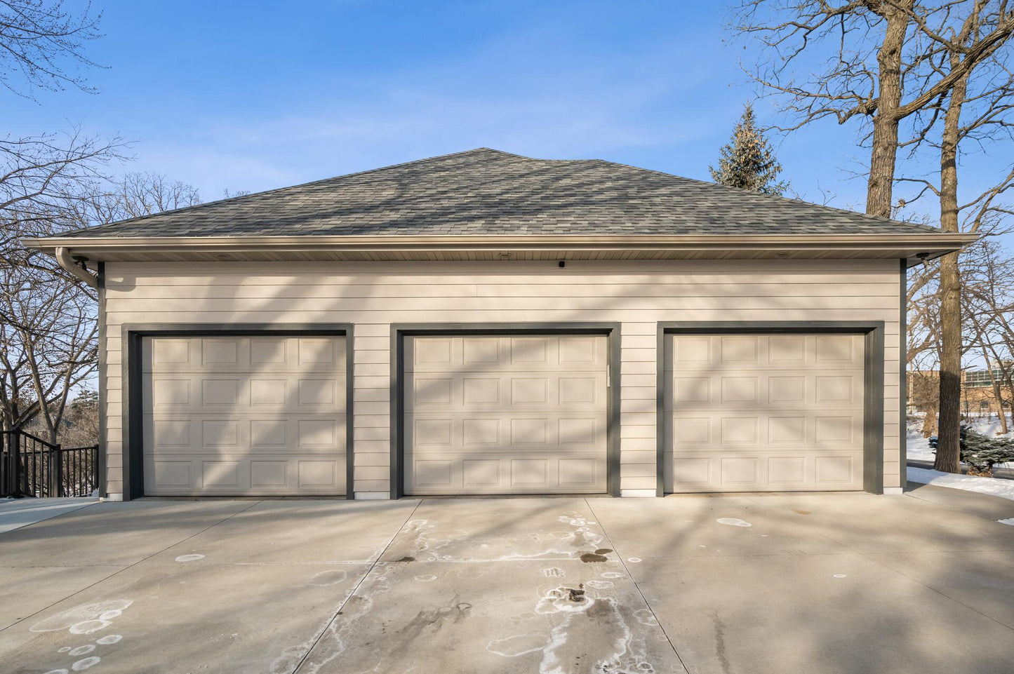 3817 Kings Wood Trail, Eagan, MN 55122