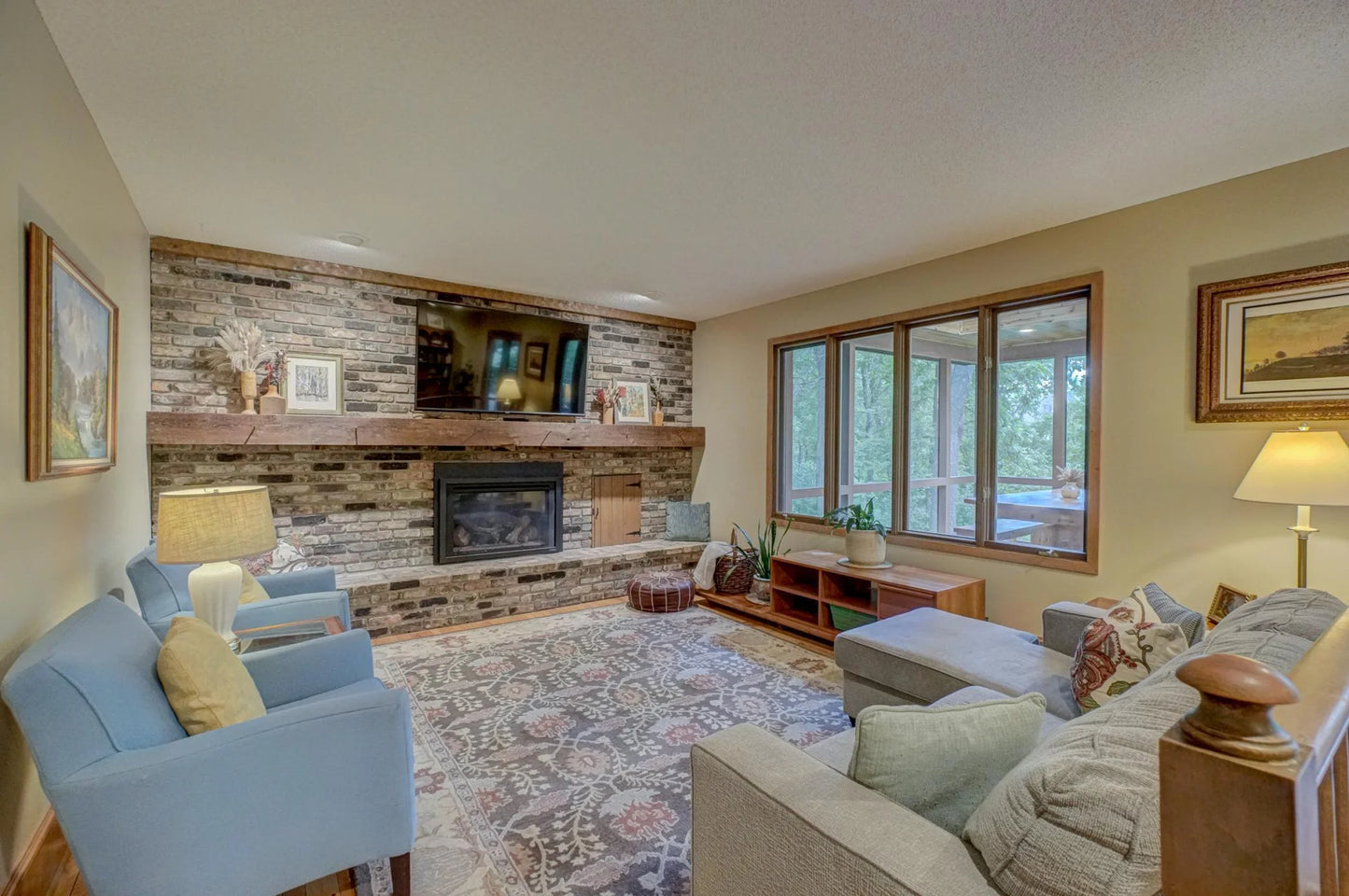44 Deep Lake Road, North Oaks, MN 55127