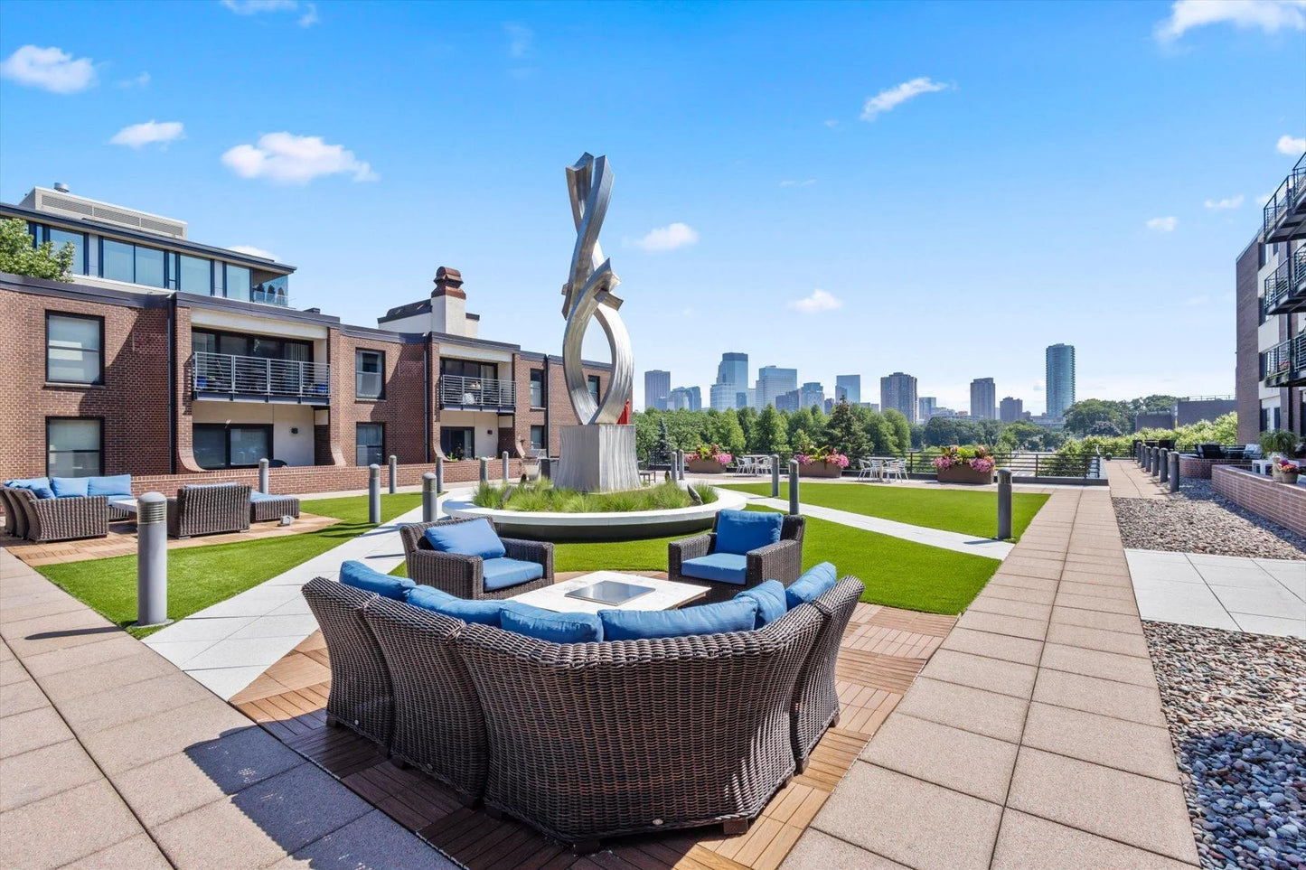 48 Groveland Terrace, Minneapolis, MN 55403