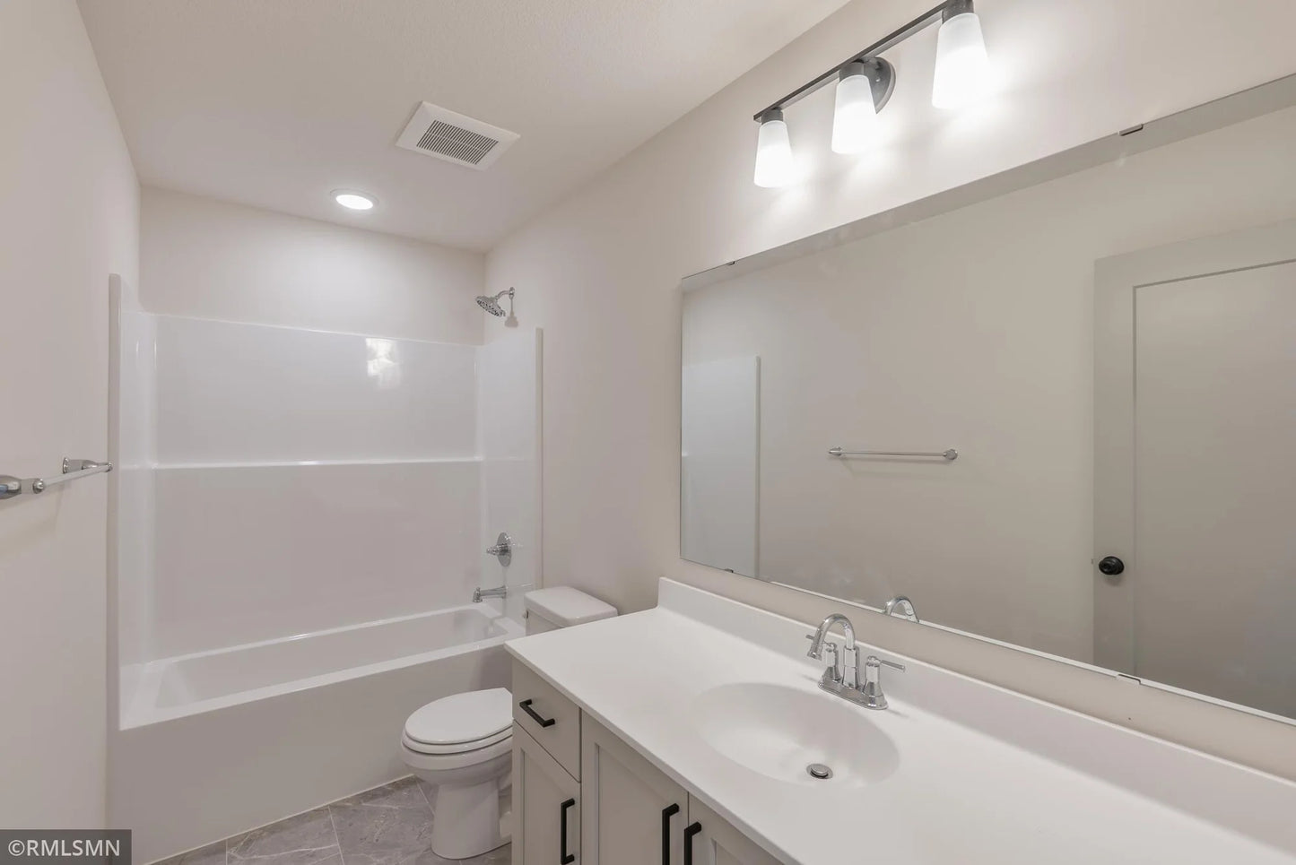 5036 Airlake Draw , Woodbury, MN 55129