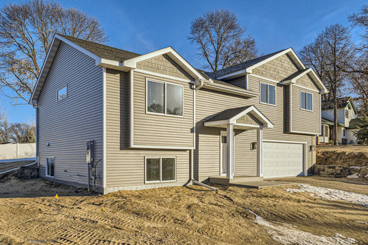 1130 Deer Run, Cambridge, MN 55008