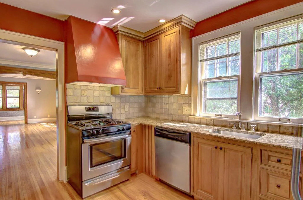 445 Lexington Parkway, Saint Paul, MN 55105