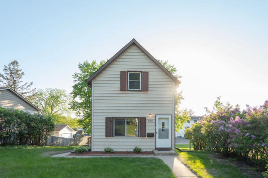 608 7th Avenue, Hopkins, MN 55343