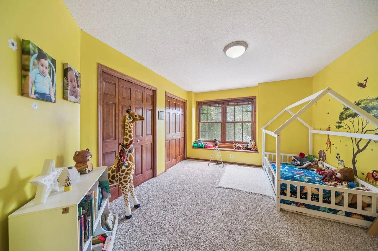 4628 Pinetree Curve, Eagan, MN 55122