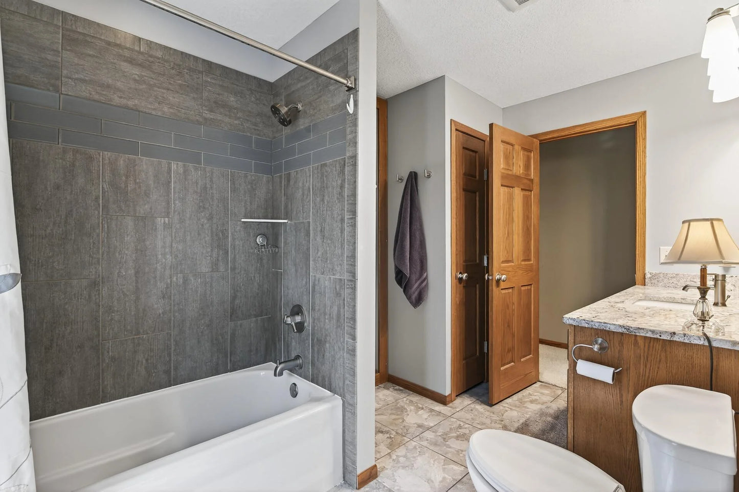 5417 Brooks Circle, Prior Lake, MN 55372