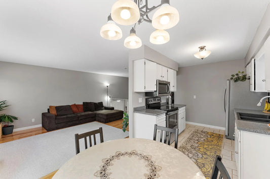 10340 Wyoming Avenue, Bloomington, MN 55438