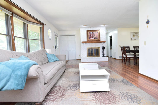 2520 Allen Drive, Burnsville, MN 55337