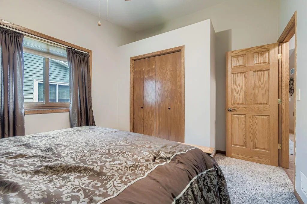 5117 Angeline Avenue, Crystal, MN 55429