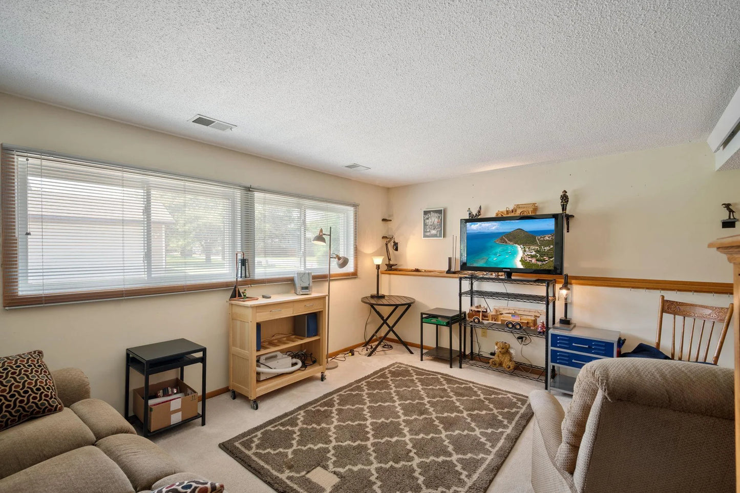 4411 Clover Lane, Eagan, MN 55122