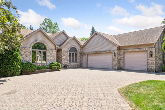 5938 Burke Trail, Inver Grove Heights, MN 55076