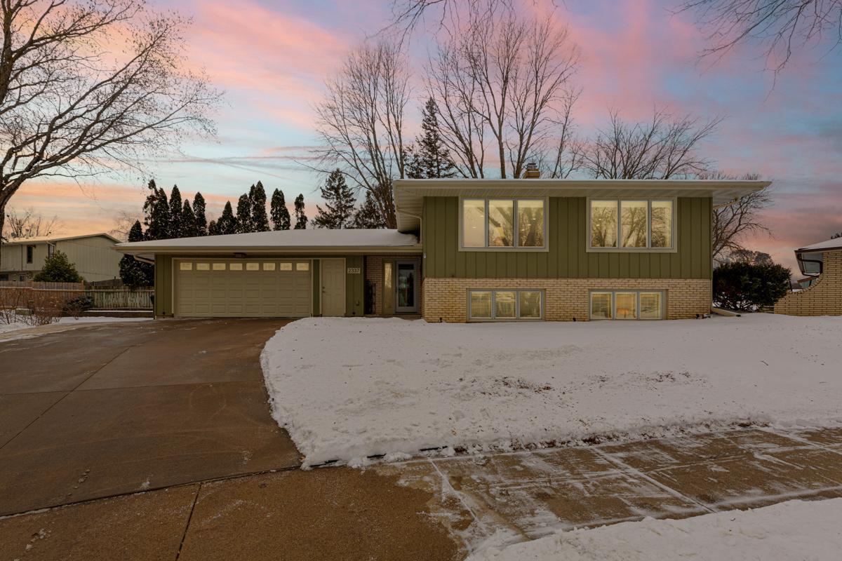 2337 Haling Court, Rochester, MN 55901