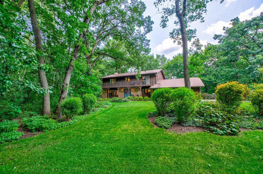 44 Deep Lake Road, North Oaks, MN 55127