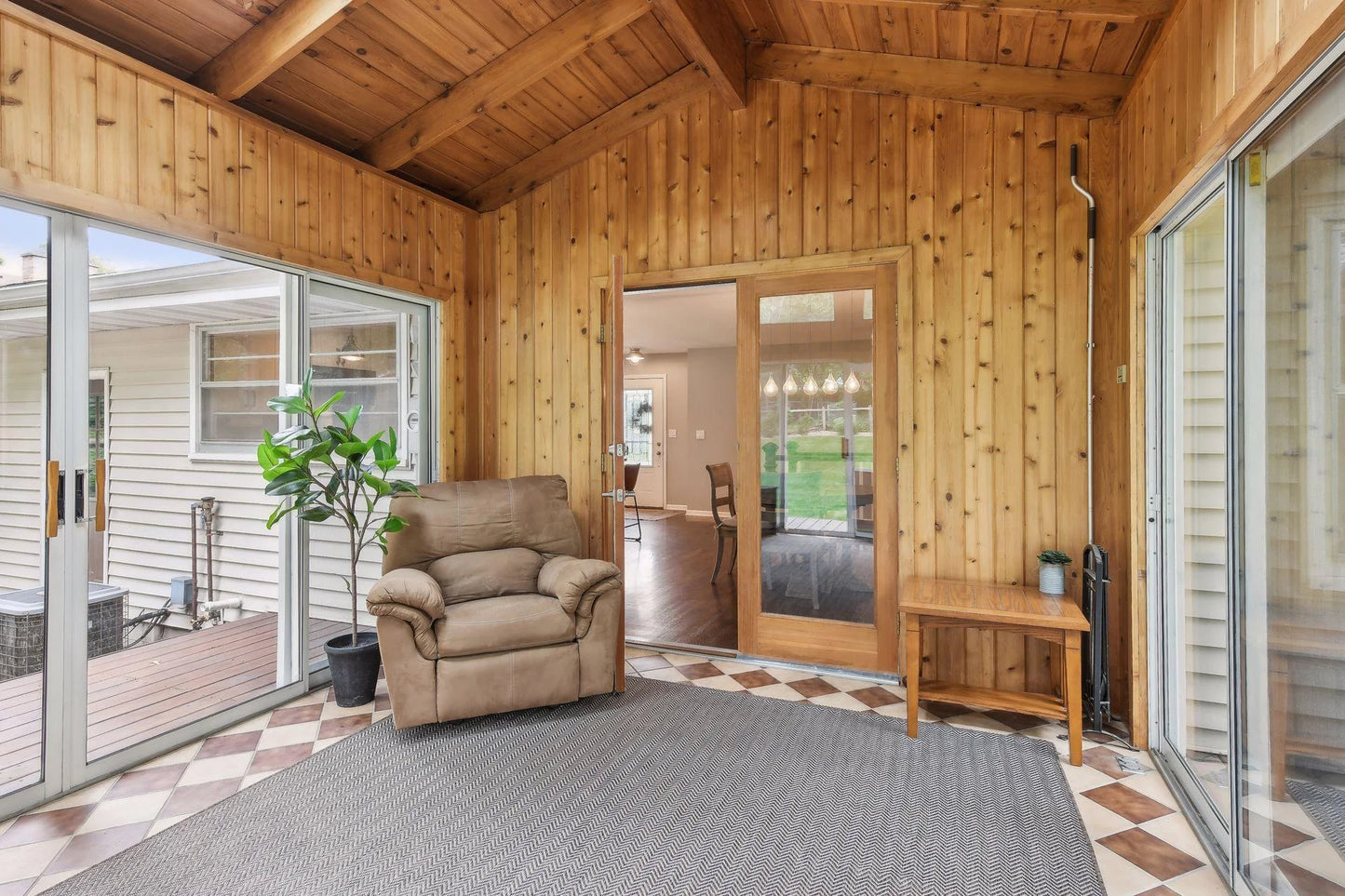 4608 Normandale Hglds Drive, Bloomington, MN 55437