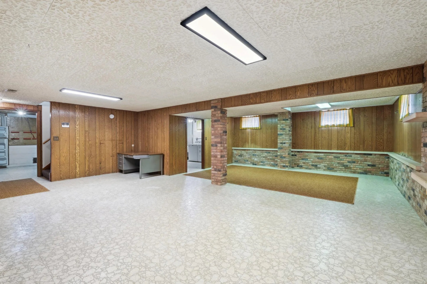 528 Lexington Parkway, Saint Paul, MN 55116