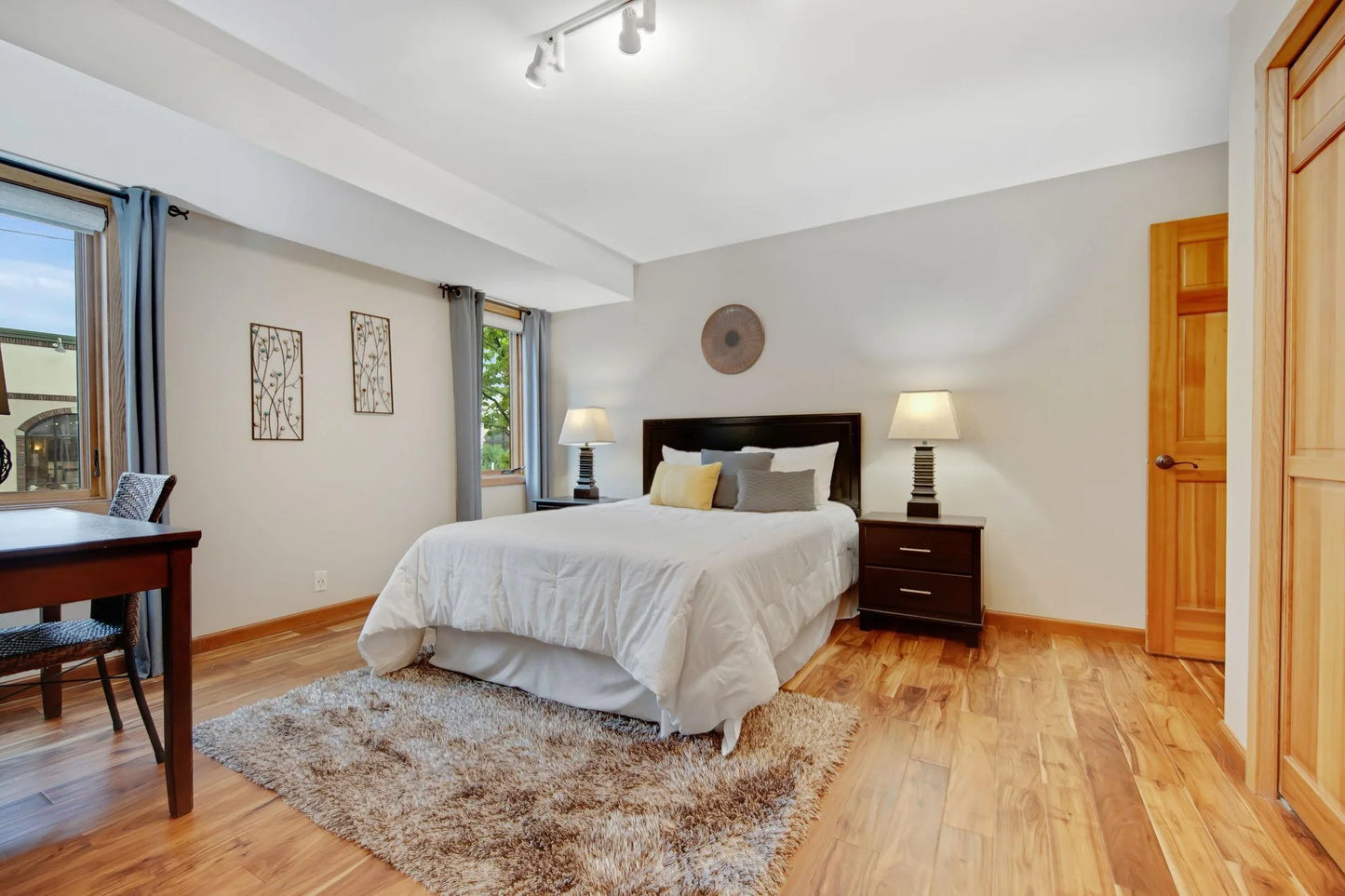 4360 France Avenue, Edina, MN 55410