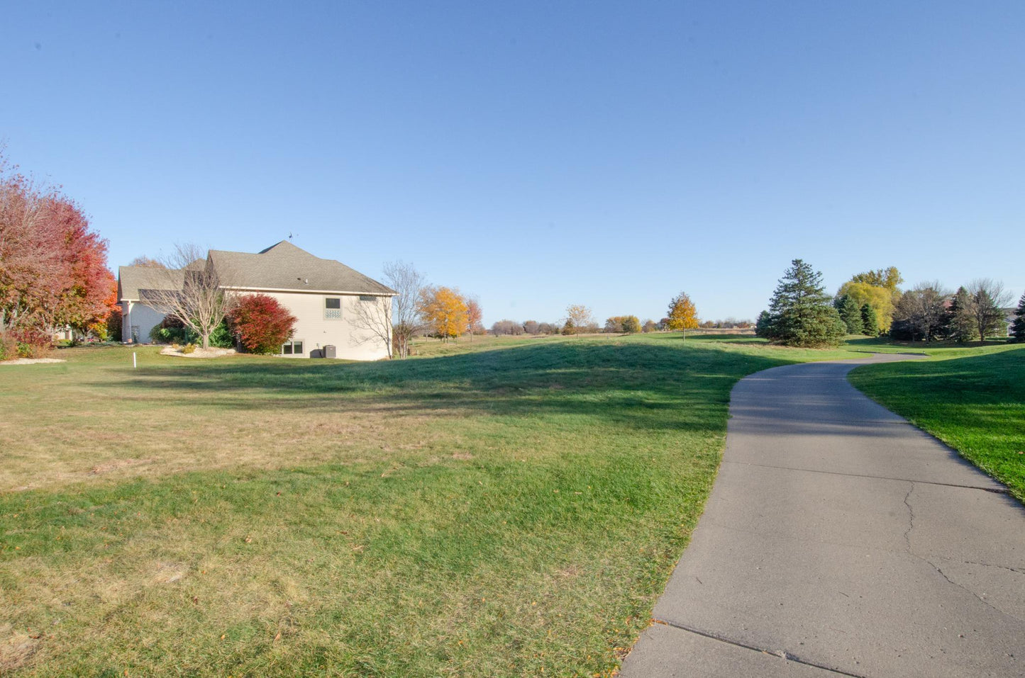 11415 Kenyon Court, Blaine, MN 55449