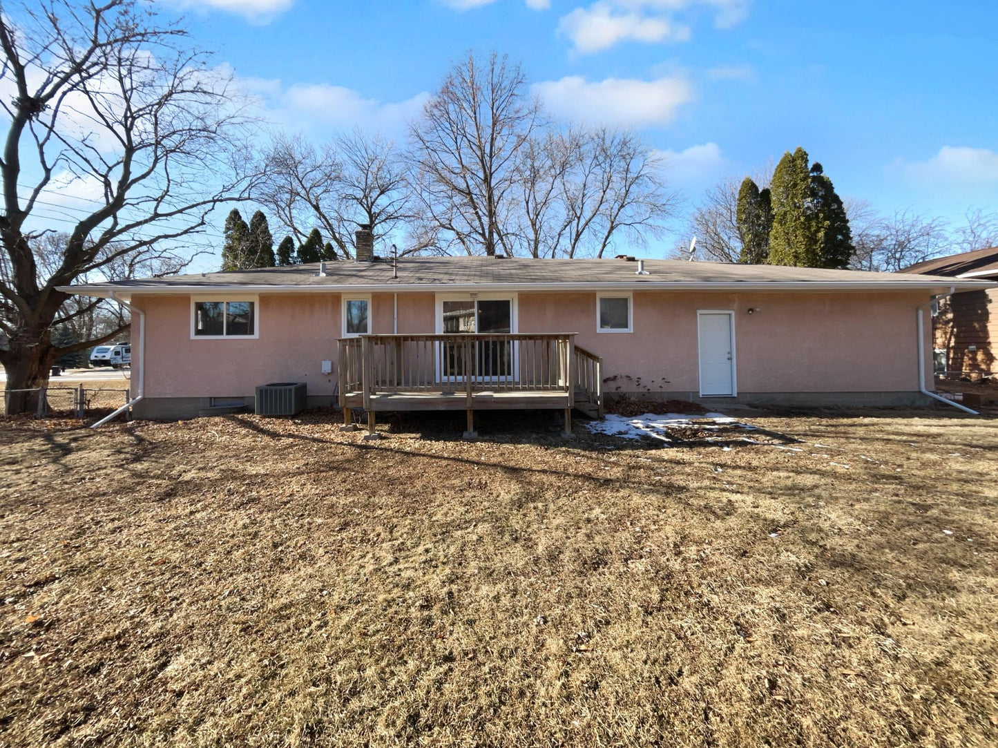 69 Langer Circle, West Saint Paul, MN 55118