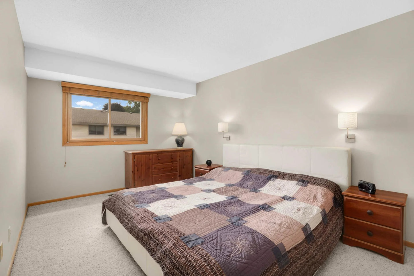4448 Woodgate Point, Eagan, MN 55122