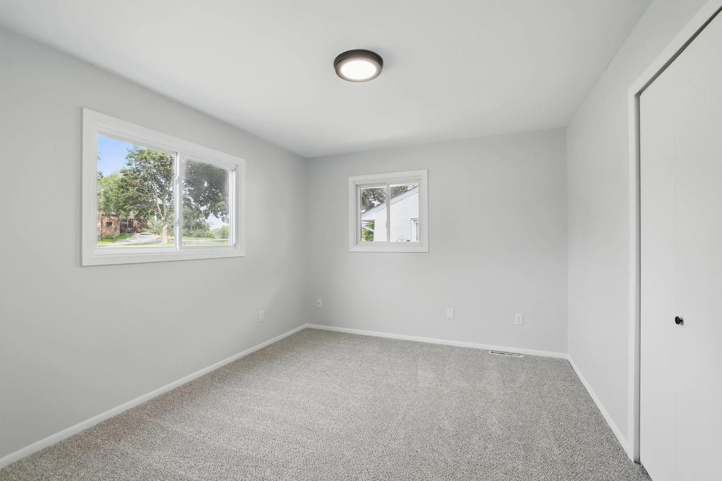 200 Sterling Street, Maplewood, MN 55119