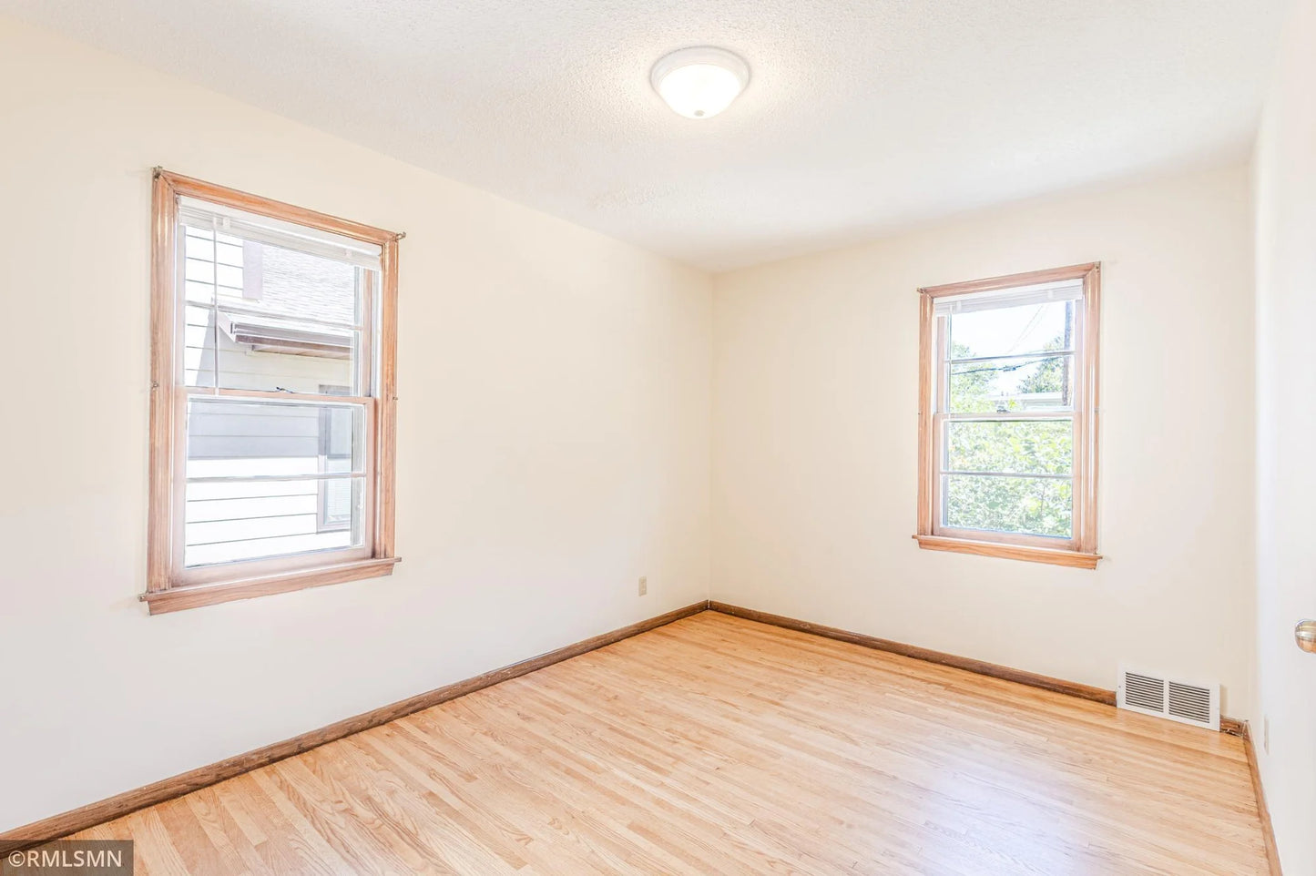 5030 Russell Avenue, Minneapolis, MN 55430