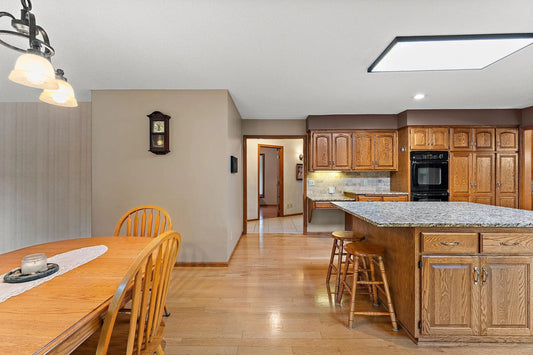 2501 112th Street, Bloomington, MN 55431