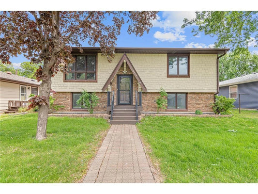 4418 Chowen Avenue, Robbinsdale, MN 55422