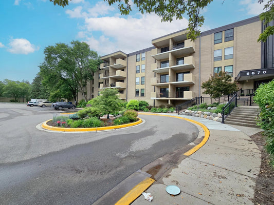 6670 Vernon Avenue, Edina, MN 55436