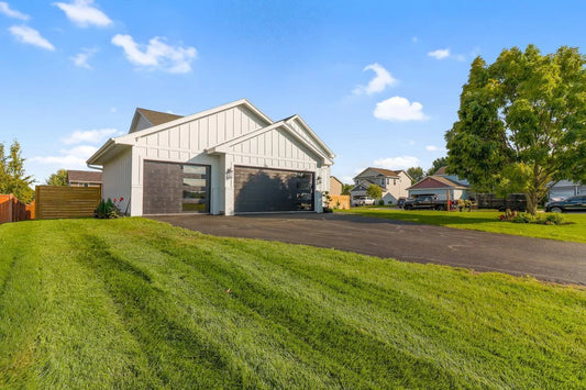 5200 Kalenda Court, Albertville, MN 55301